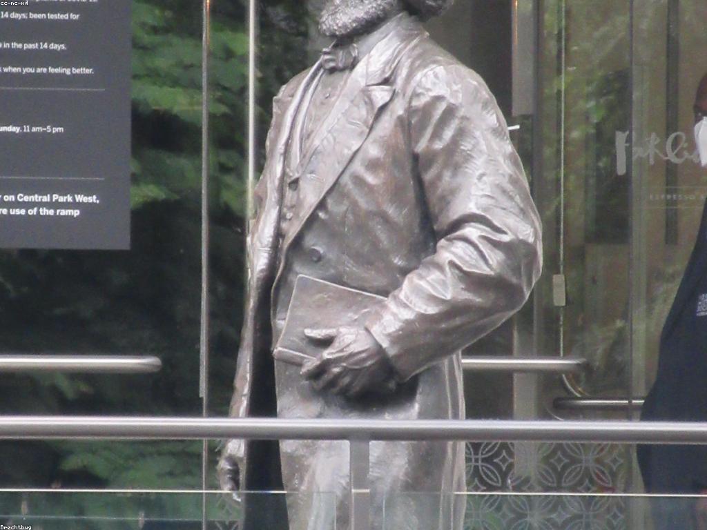 ព័ត៌មានស្លុតថ្មី៖ ការចុះបញ្ជីនិងទស្សនៈថ្មីៗ